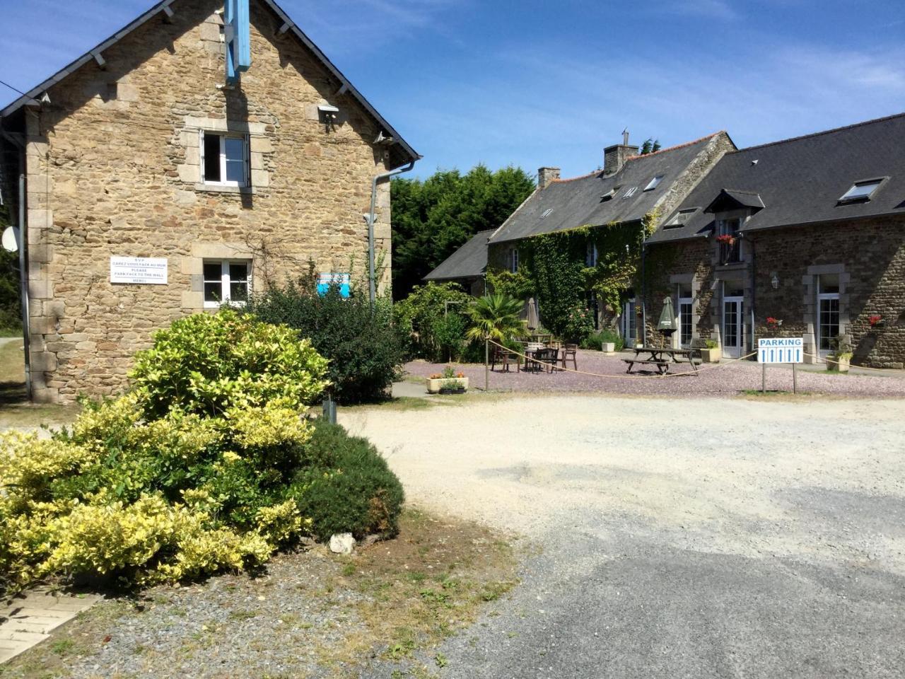 Hotel La Quebecoise Dinan Exterior photo